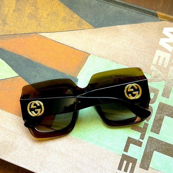Gucci Square Oversized Sunglasses - Picture 3 of 9